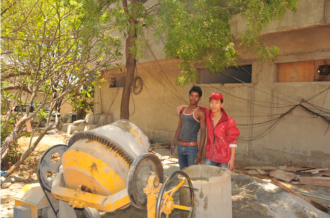 油漆無(wú)國(guó)界,互助友情漆 油漆無(wú)國(guó)界,互助友情漆