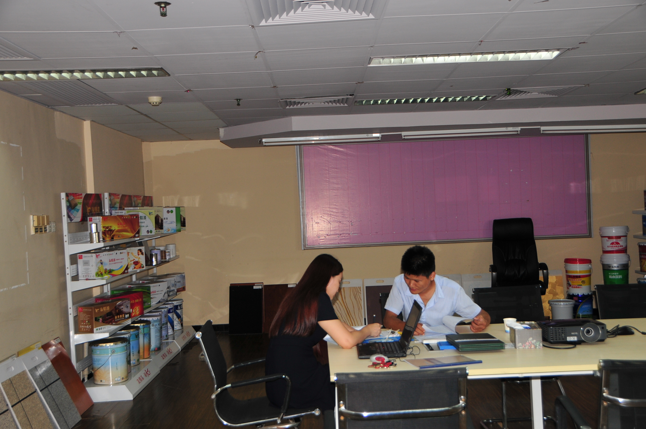 客戶信任支持,激勵友情漆追求不已 客戶信任支持,激勵友情漆追求不已