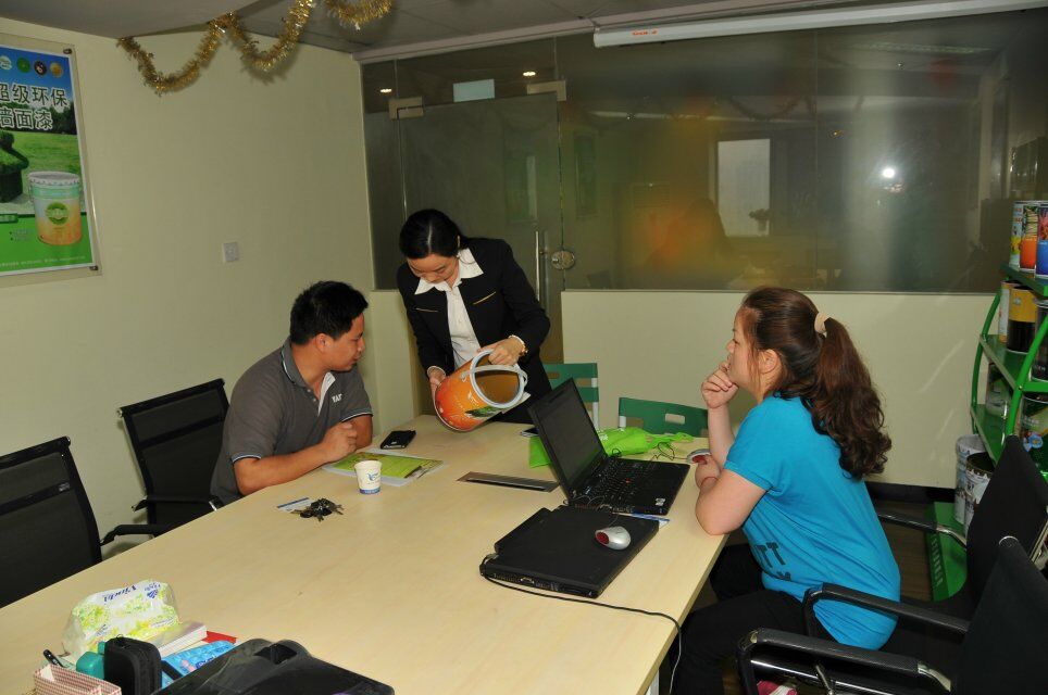 友情漆做好咨詢服務，共創美好前景