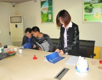 廣西來(lái)賓客戶簽約友情漆 廣西來(lái)賓客戶簽約友情漆